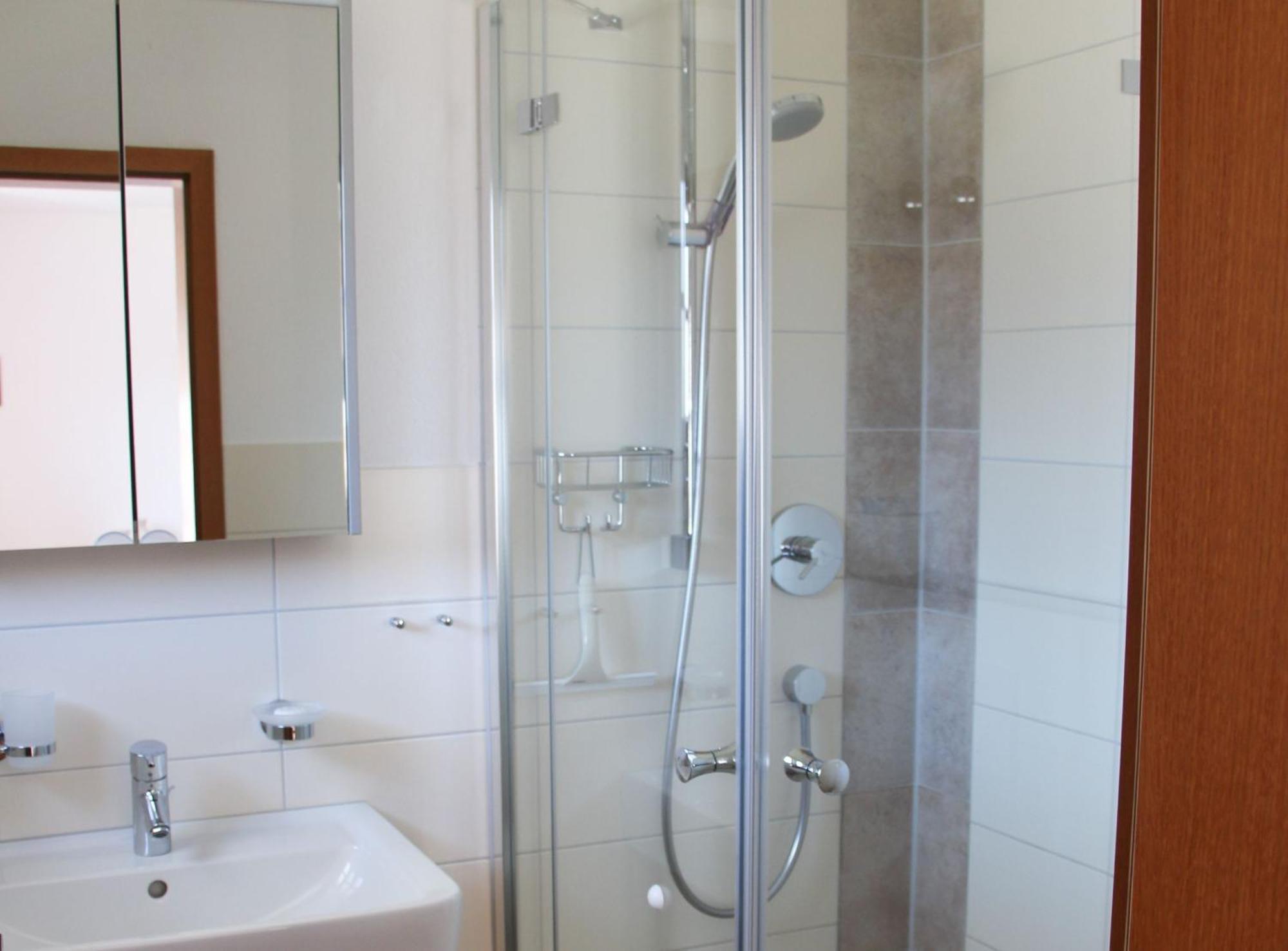 Gaestehaus Reutemann Apartment นอนเนนฮอร์น ภายนอก รูปภาพ
