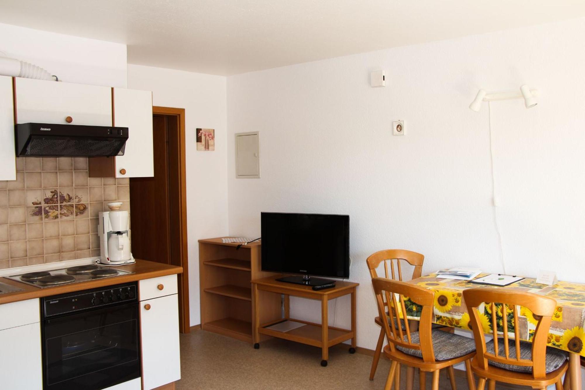 Gaestehaus Reutemann Apartment นอนเนนฮอร์น ภายนอก รูปภาพ
